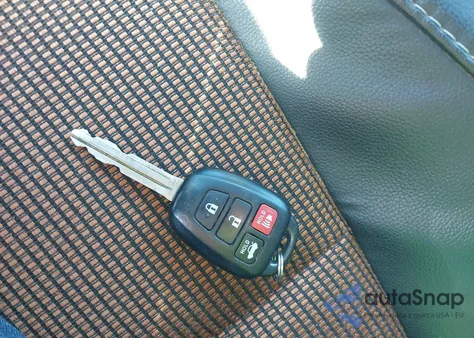 2014 Toyota Corolla S Plus из США, поврежденный, VIN 2T1BURHE8EC084065